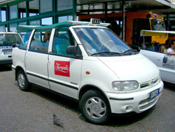 <b>Typical convertible taxi of Capri island</b> 