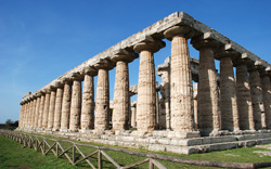 <b>LA BASILICA DI PAESTUM AL TRAMONTO</b>