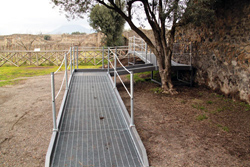 <b>One of the wheelchair ramps in Pompeii. <br>In certain places the disabled guests <br>might need the help of the guide</b>
