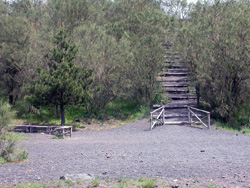 <b>Path on the National Park of Mt Vesuvius</b>