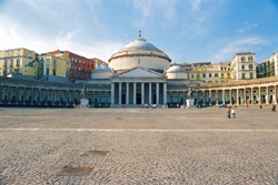 <b>Piazza Plebiscito a Napoli</b>