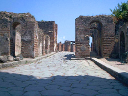 <b>Herculaneum Gate in Pompeii</b>