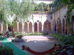 <b>St Francis Cloister at Sorrento</b>