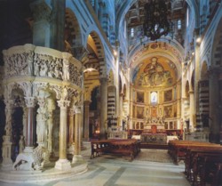 <b>The beautiful interior of the Cathedral <br>in Pisa</b>