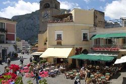 <b>LA PIAZZETTA, MAIN SQUARE OF CAPRI</b>