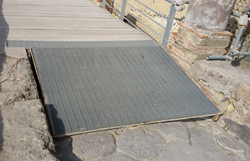 <b>Other example of accessible ramp</b>