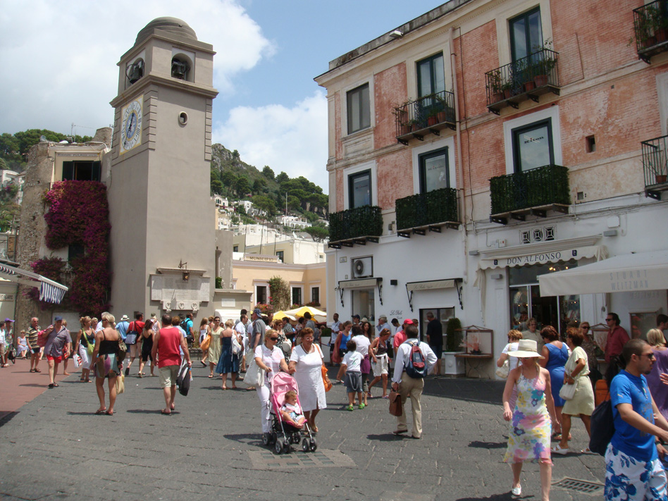 <b>The famous  Piazzetta of Capri Town</b>