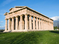 <b>IL TEMPIO DI NETTUNO A PAESTUM</b>