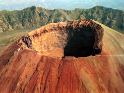 <b>La cima del Vesuvio senza alcuna vegetazione</b>
