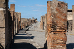 <b>Via dell’Abbondanza in Pompeii</b>