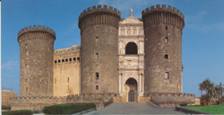 <b>NEW CASTLE, ONE OF THE SYMBOLS OF <br>NAPLES</b>